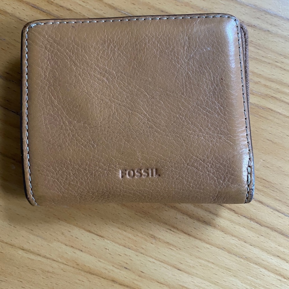 Fossil, Tan Colored, coin wallet